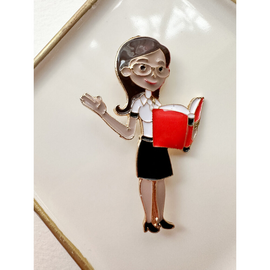 Öğretmen Broş Kırmızı Kitap